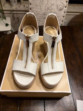 Michael Kors White Leather T-Strap Wedge Sandals with Gold Zip